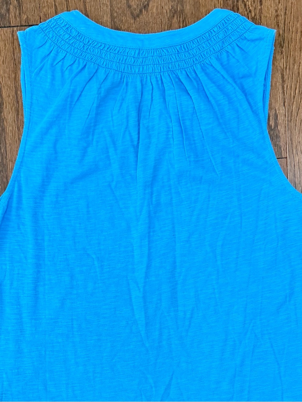 Lilly Pulitzer Bright Blue Sleeveless Essie Tank Top Smocked Henley Size Large - Picture 7 of 9